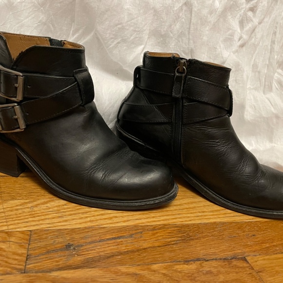 Fluevog Adriana Alana black two-buckle leather ankle boots - Picture 2 of 6